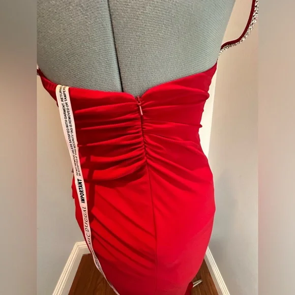 Mac Duggal 26695 Crystal Strap Ruched Jersey Gown in Red Size 2 - Picture 8 of 11